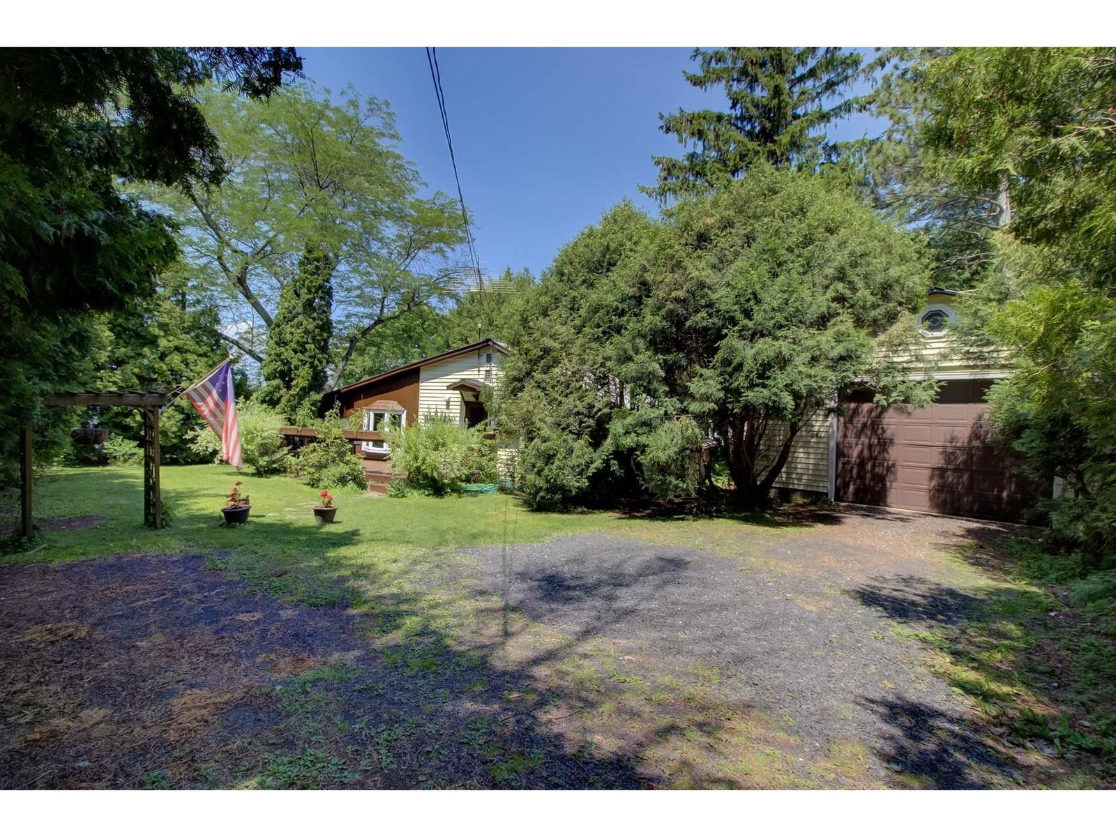 1160 Blockhouse Point Road