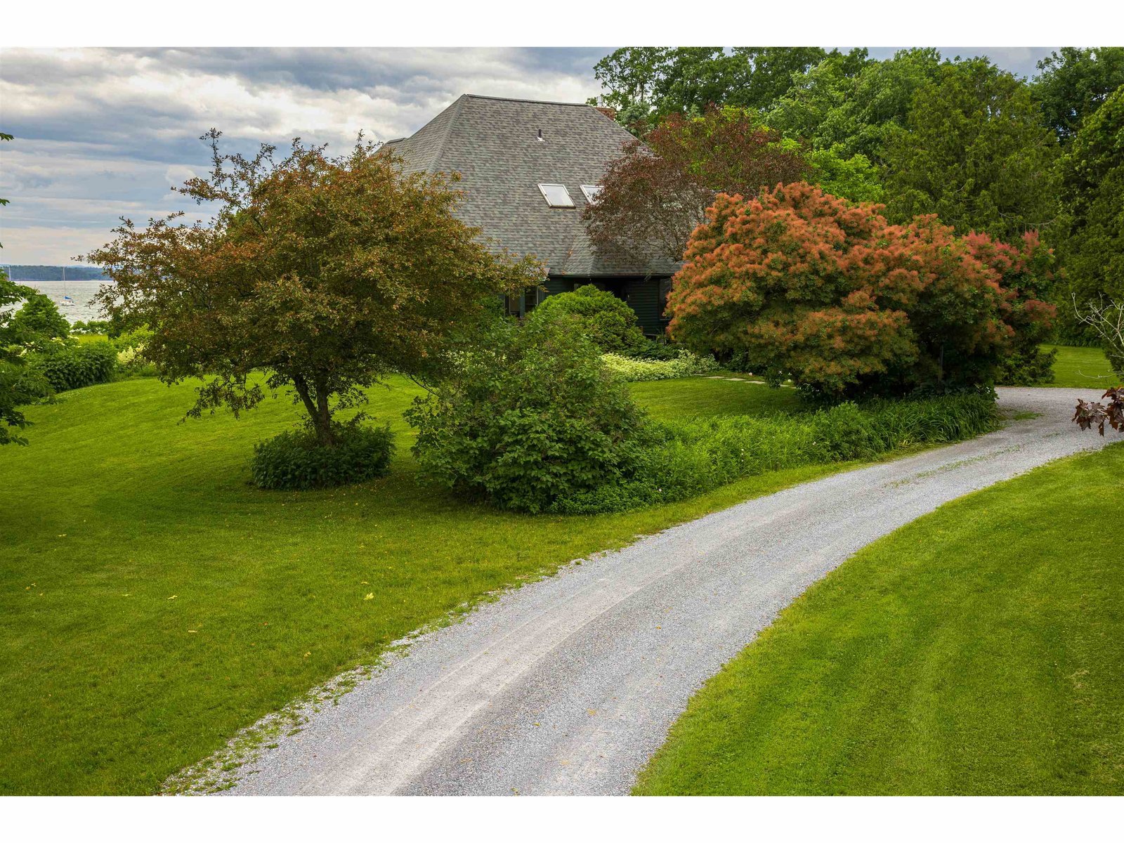 1163 Thompsons Point Road