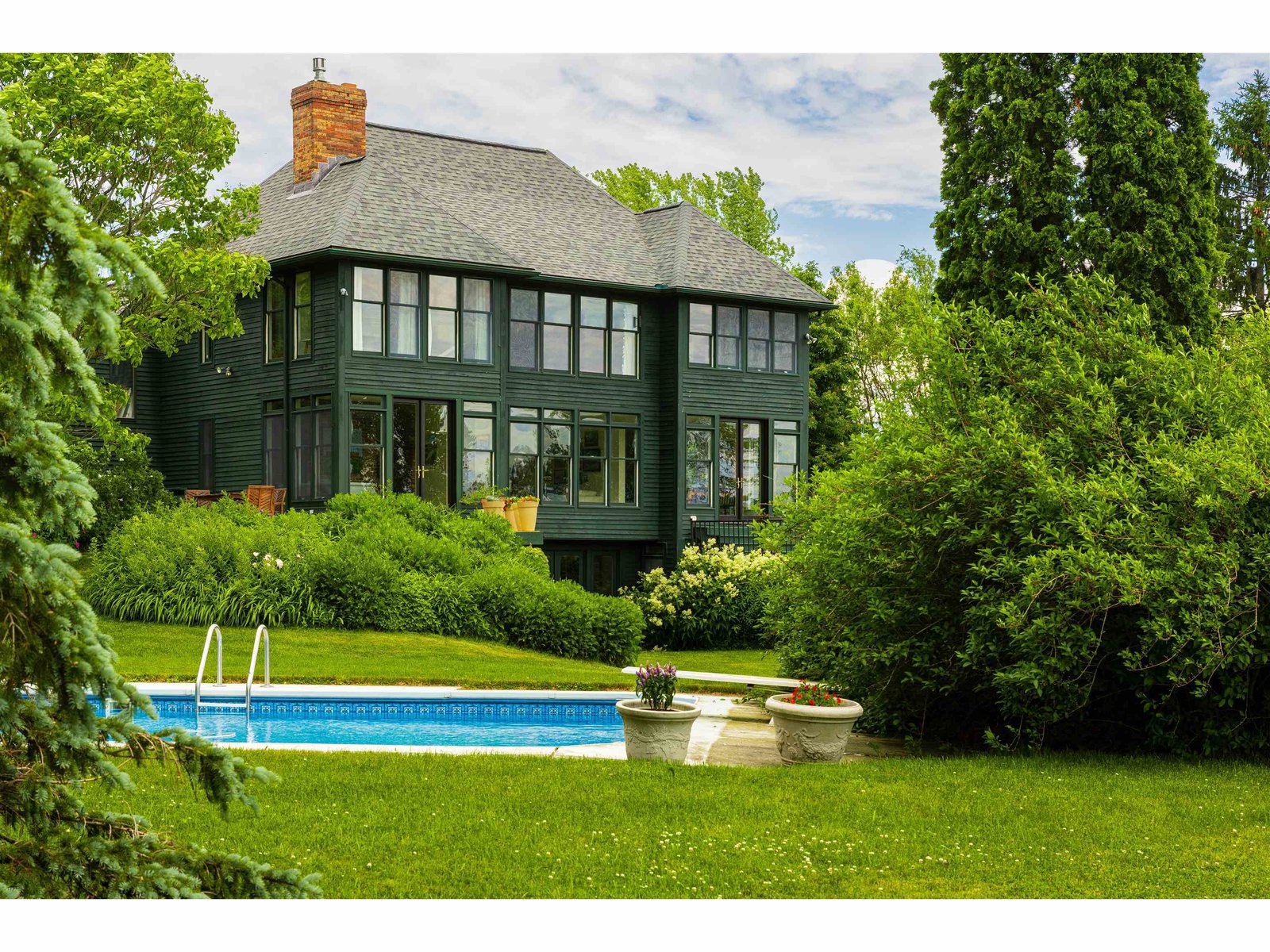 1163 Thompsons Point Road