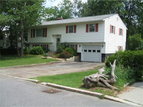 117 Iroquois Ave