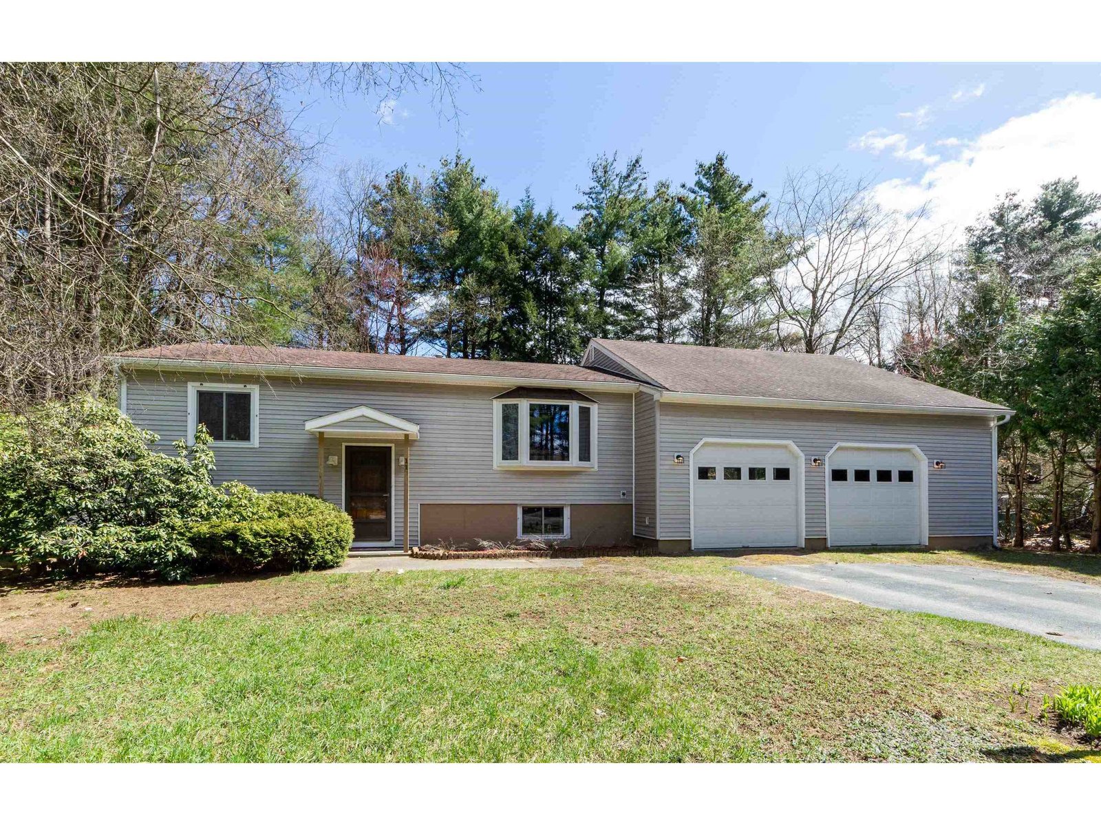 117 Woodcrest Circle