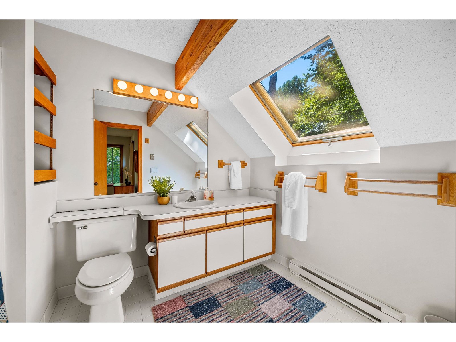 2nd EnSuite Full Bathroom