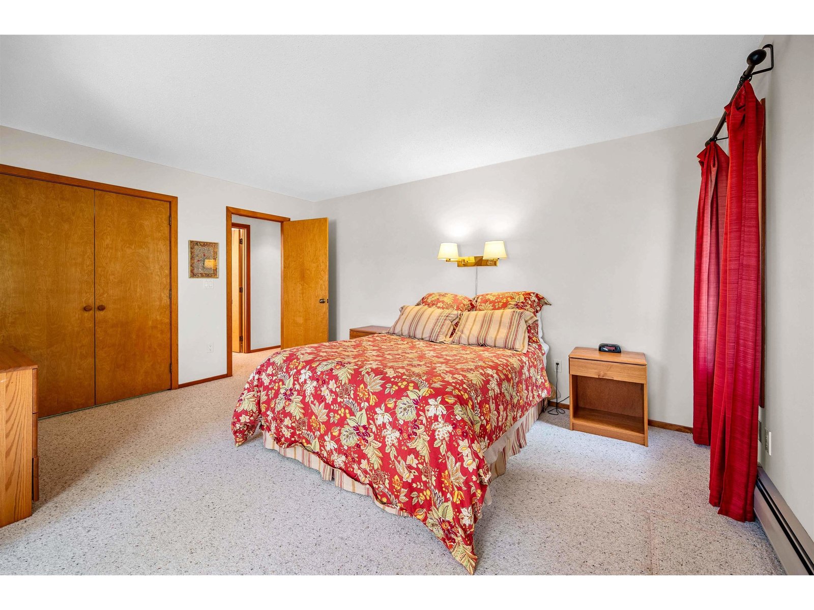 3rd En-Suite Bedroom - 2nd Floor