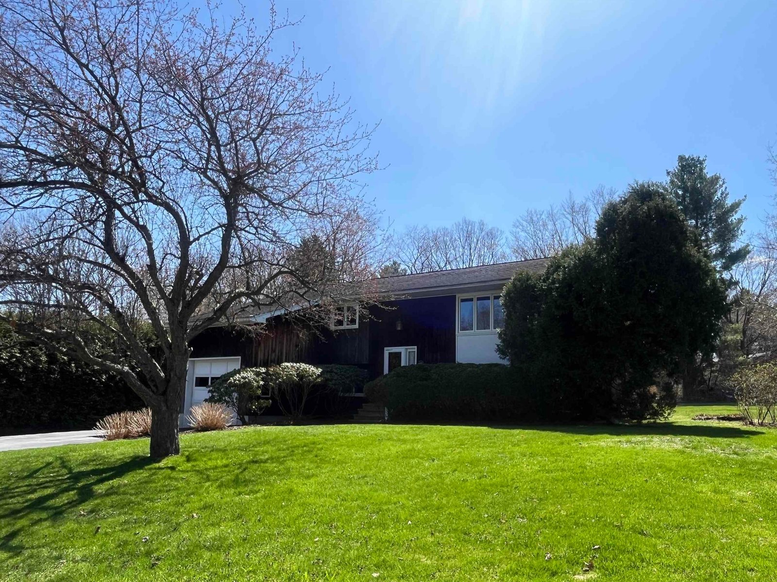 118 Country Club East Drive, Unit East