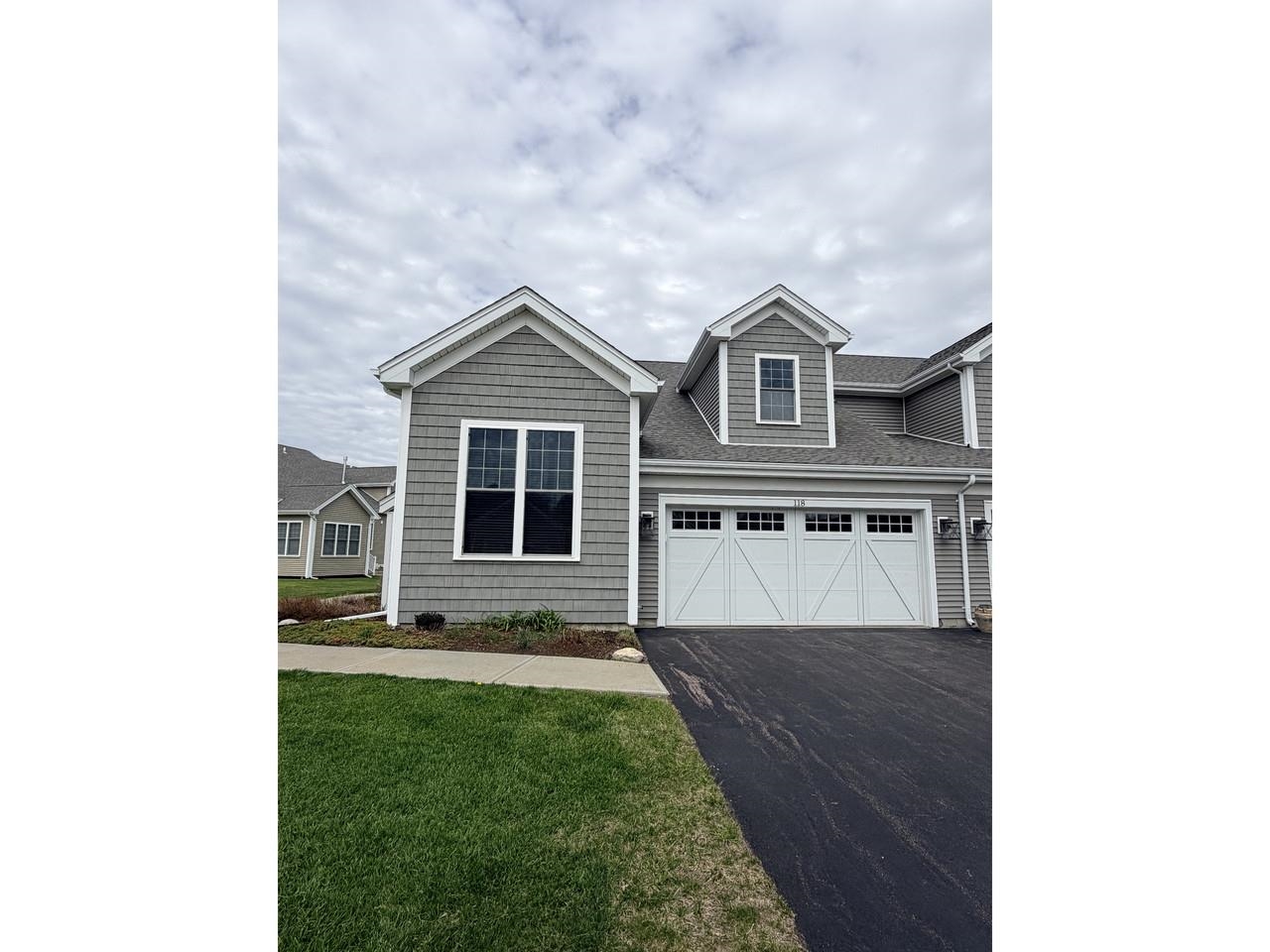 118 Creeks Edge Drive, Williston