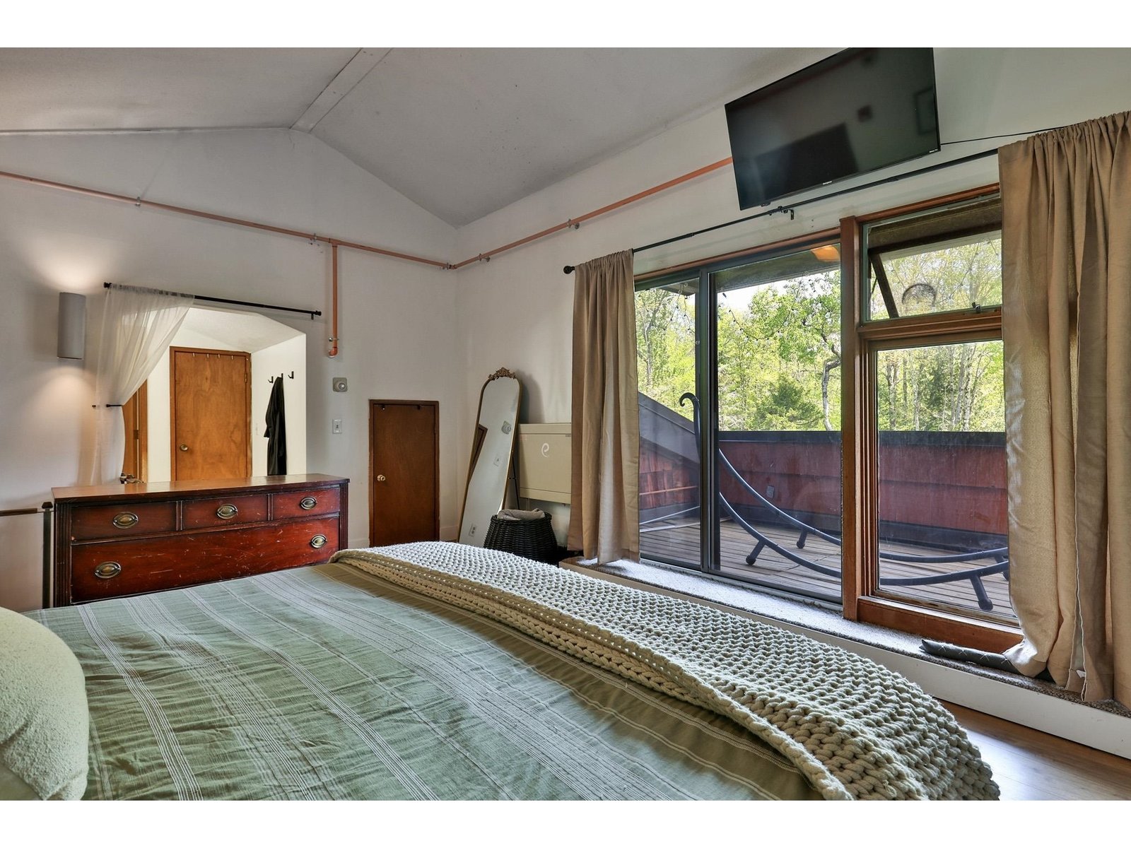 118 Gateway Court, Unit B-23