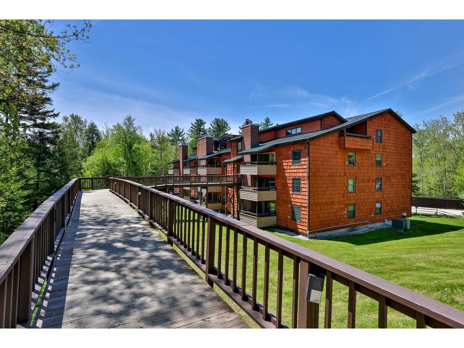 118 Gateway Court, Unit B-23