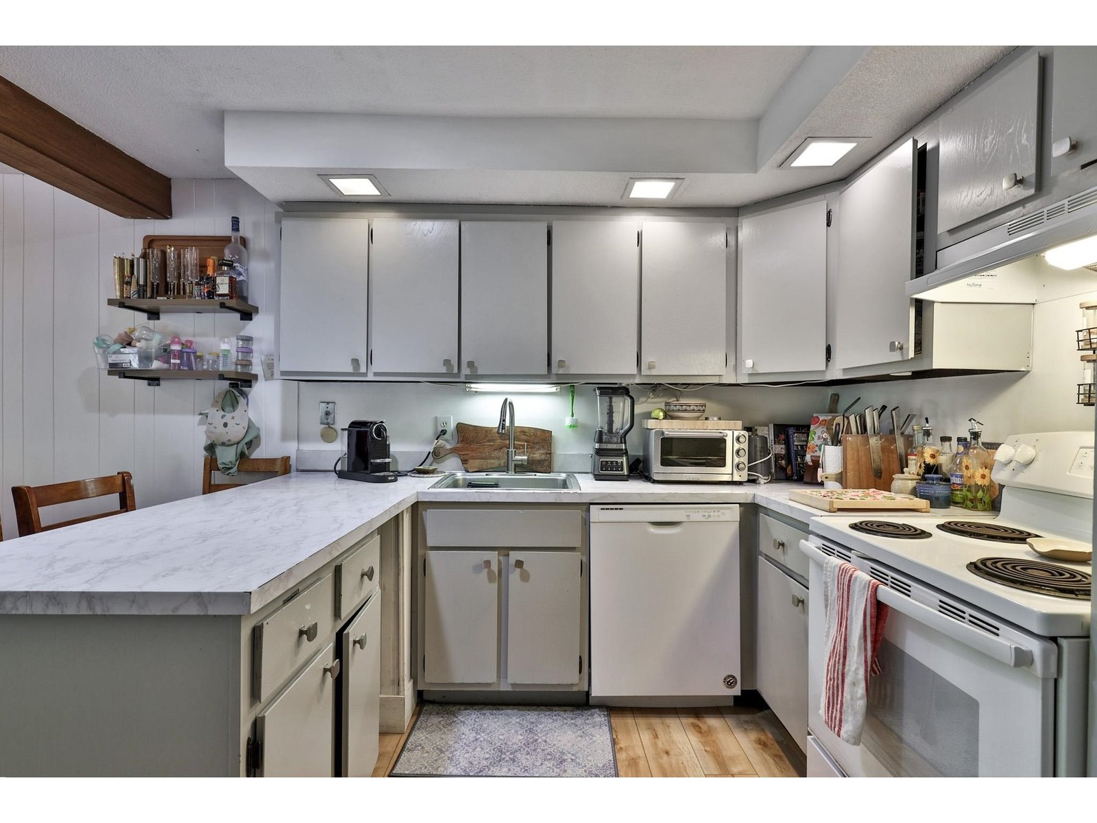118 Gateway Court, Unit B-23