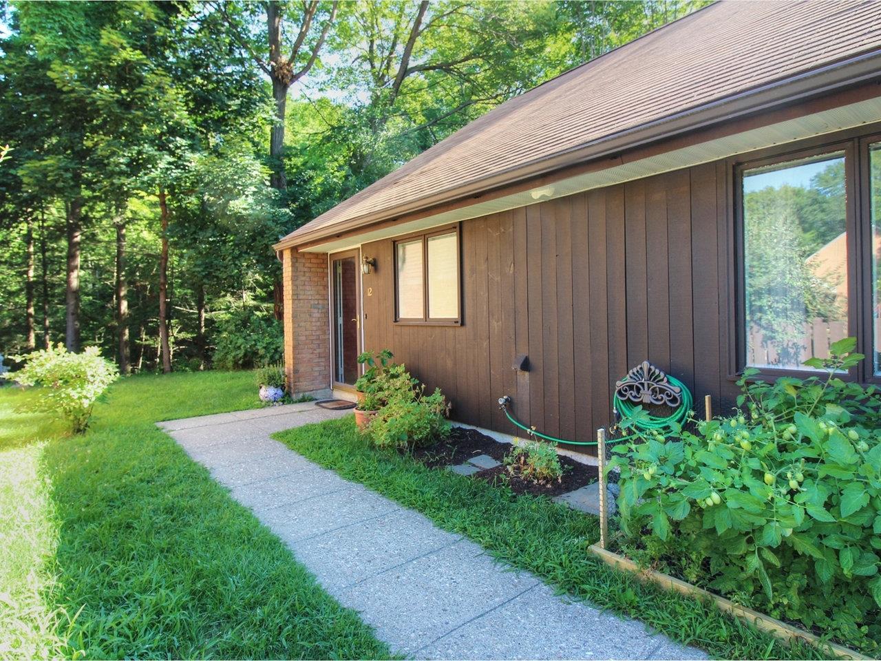 12 Cedar Glen North, Unit 12