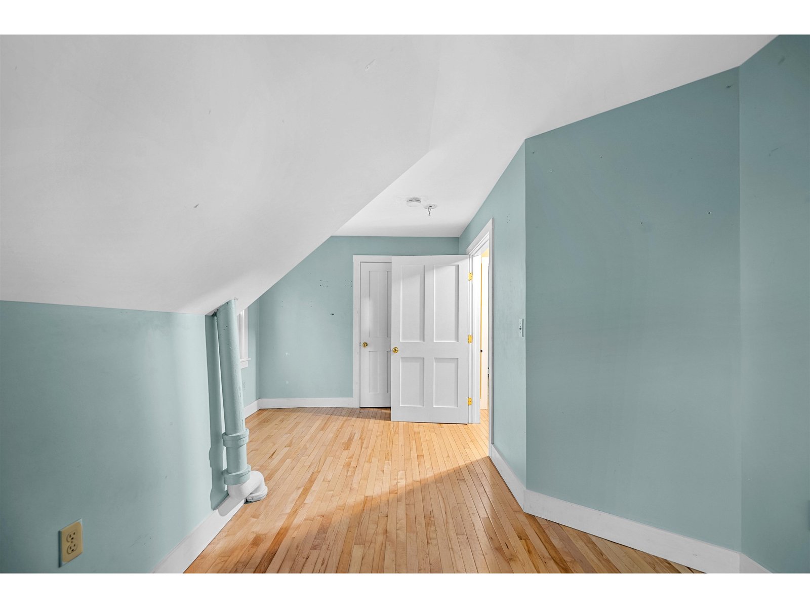 12 Cherry Avenue