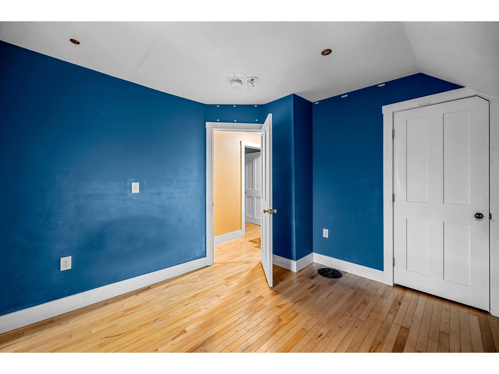 12 Cherry Avenue