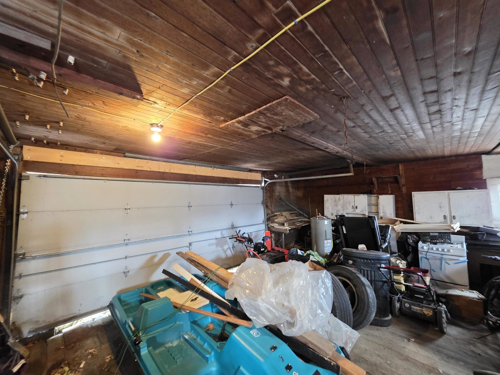Carriage shed, tons of space!