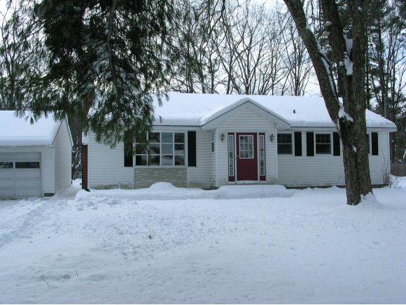 12 Circle Dr