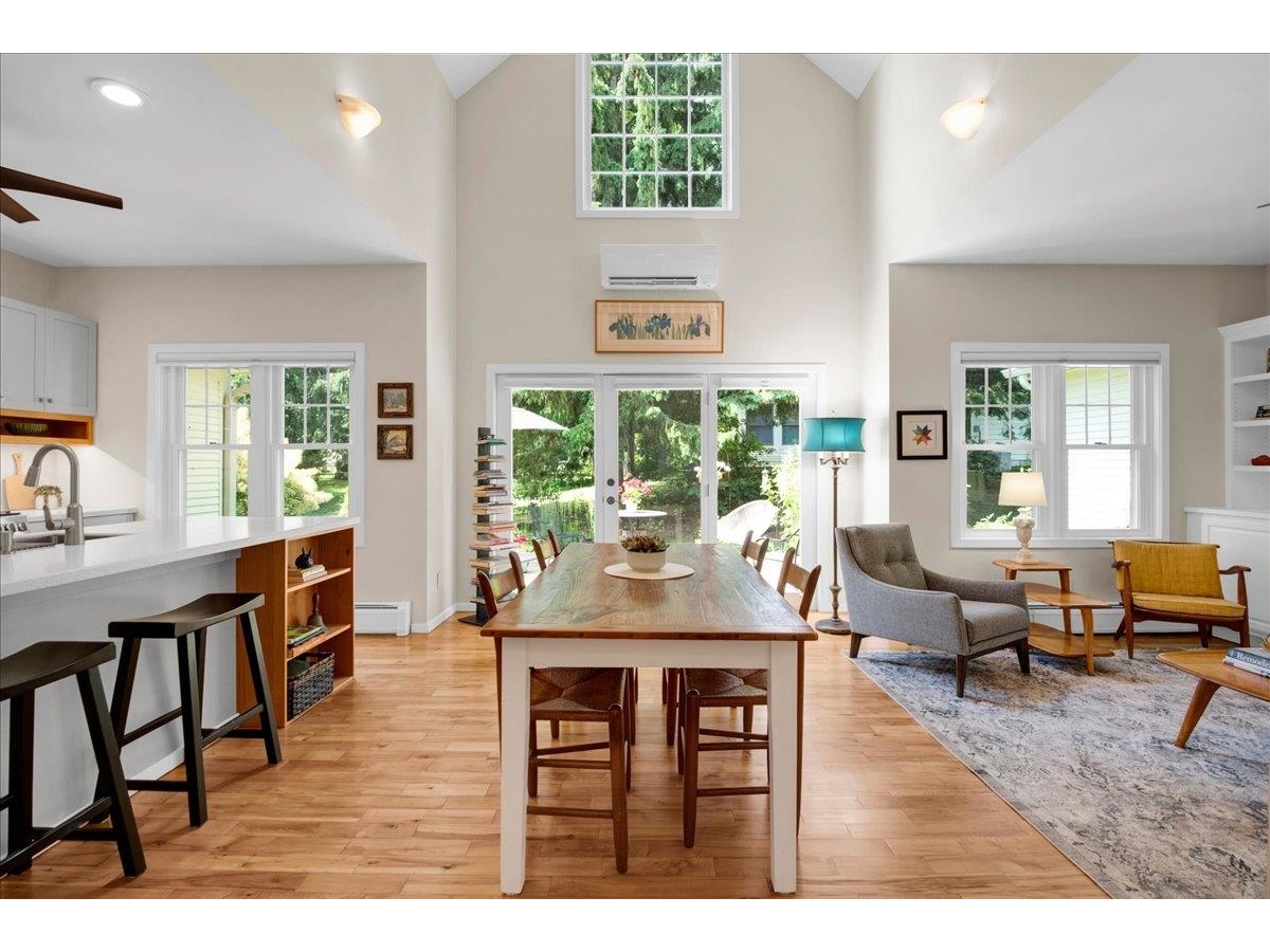 12 Eastman Farm Road