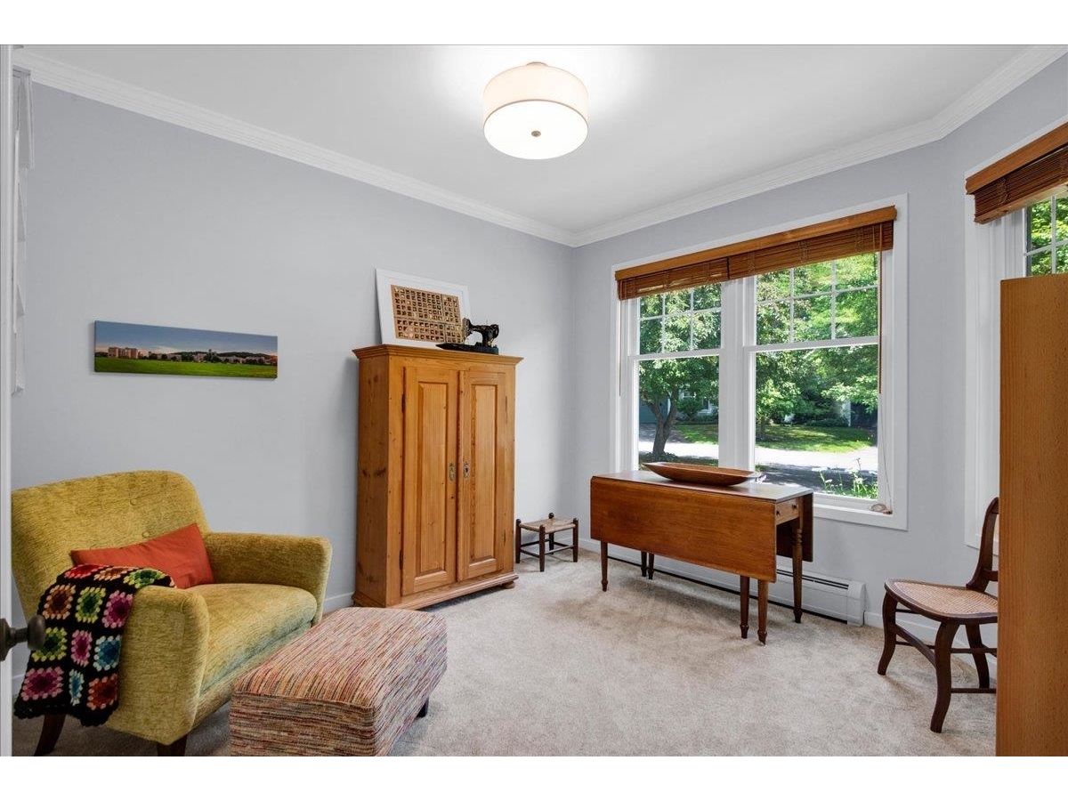 12 Eastman Farm Road