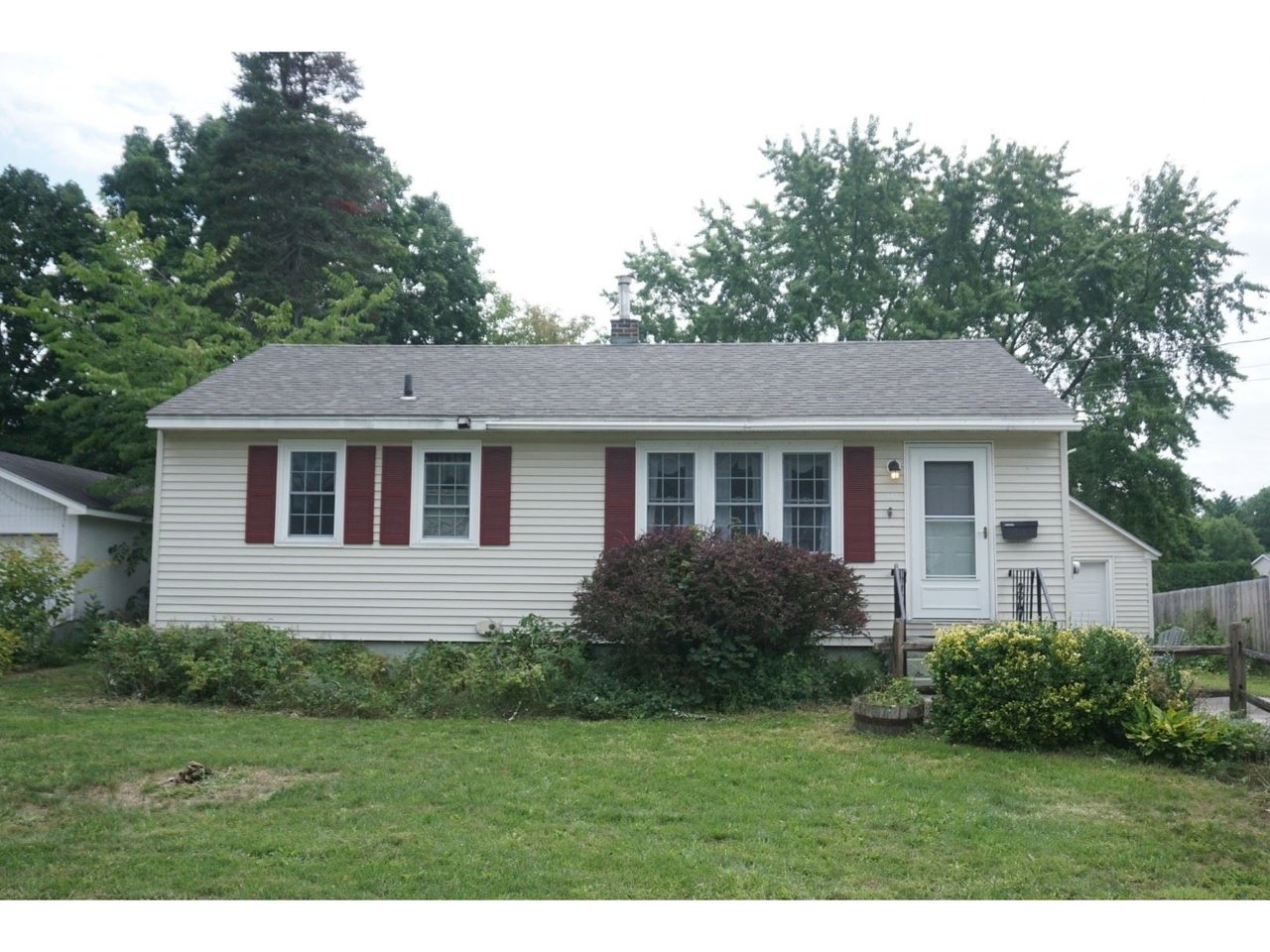 12 Hiawatha Avenue