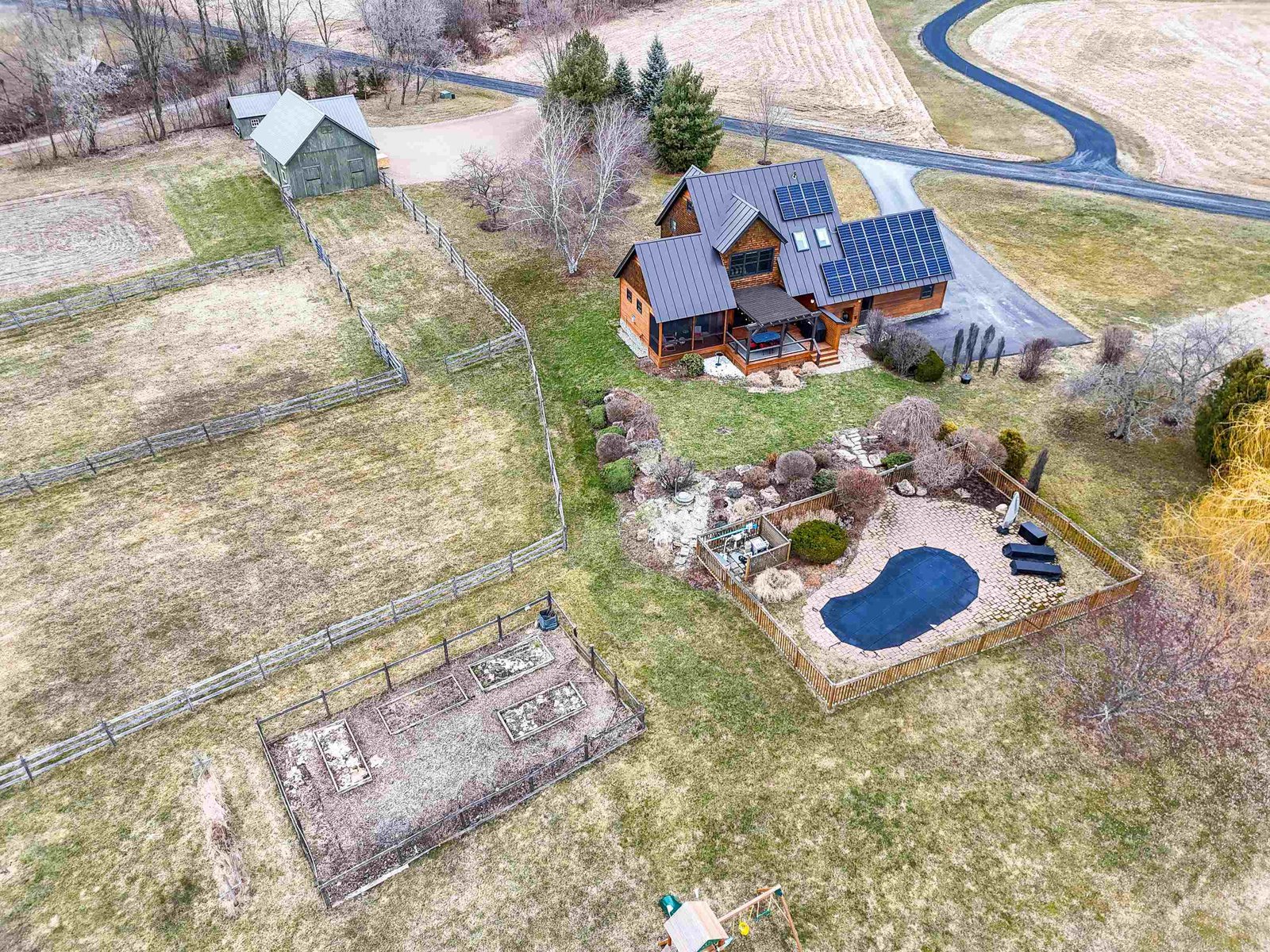 12 Phelps Lane