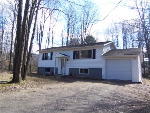 12 Pinewood Ln