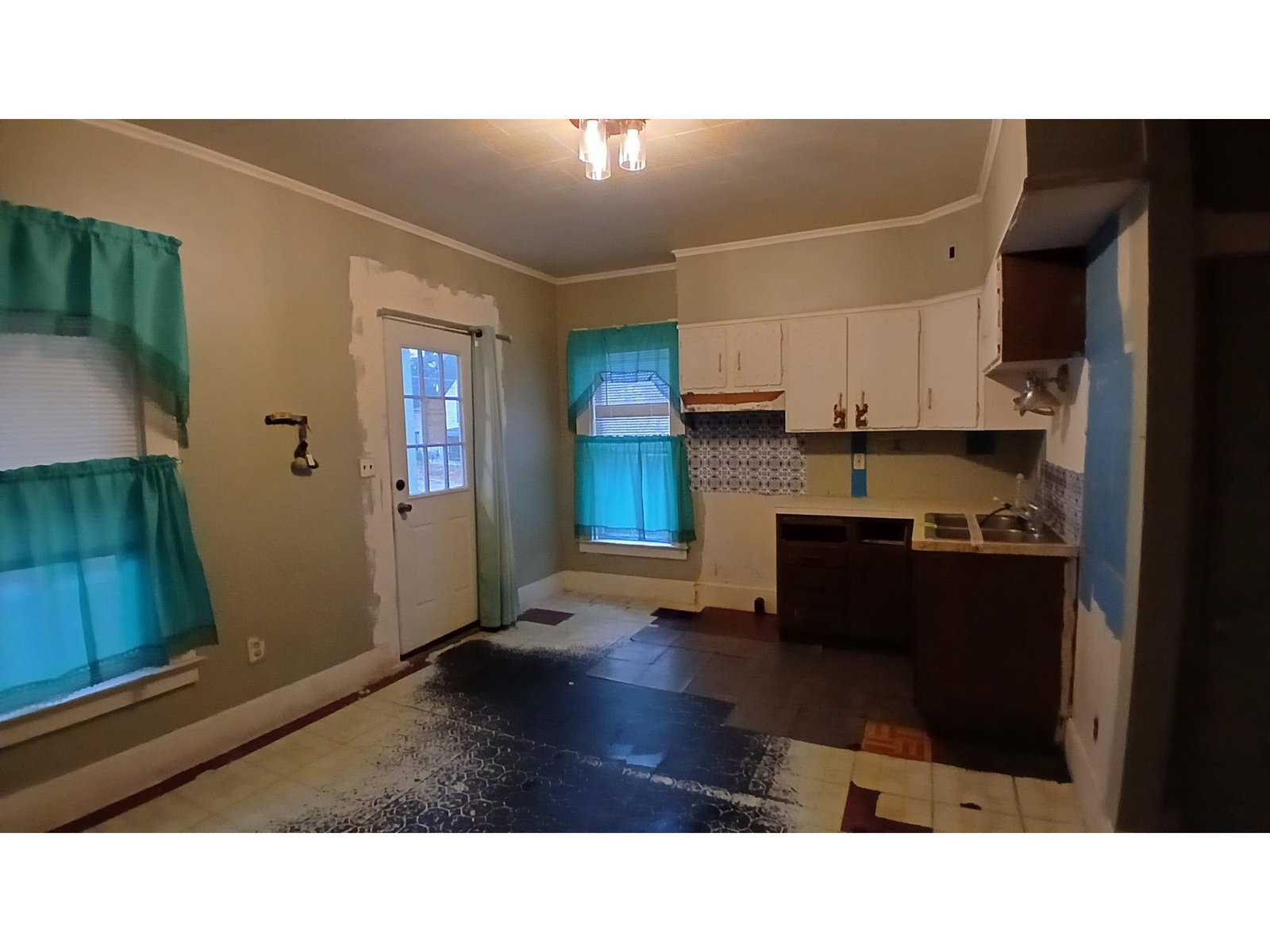 12 Pleasant Street