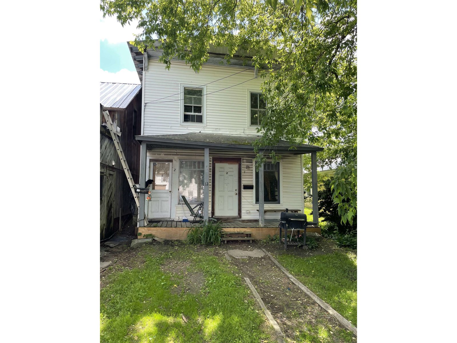 12 Railroad Street