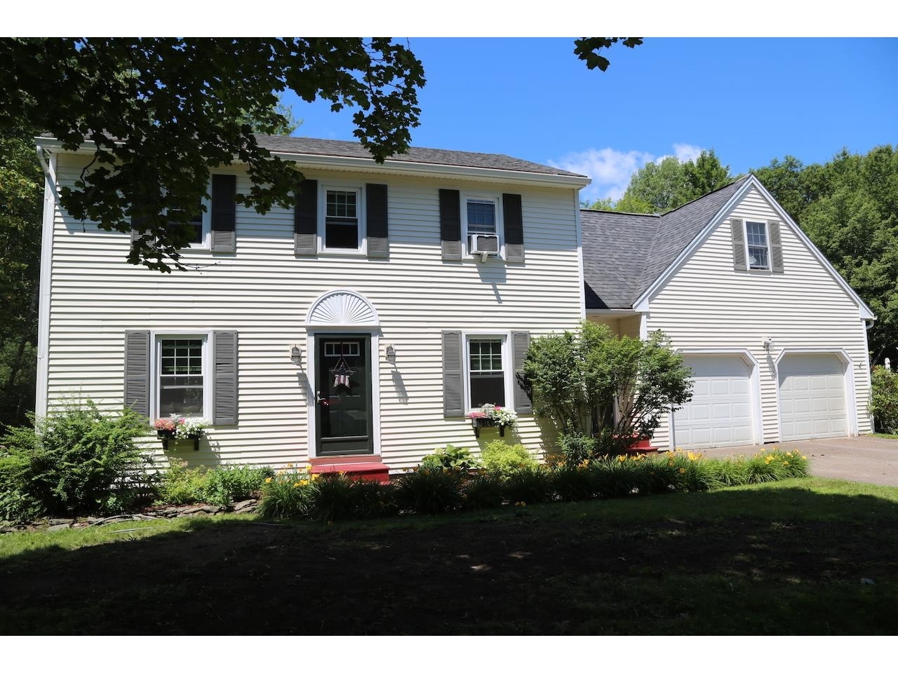 12 Thomas Lane