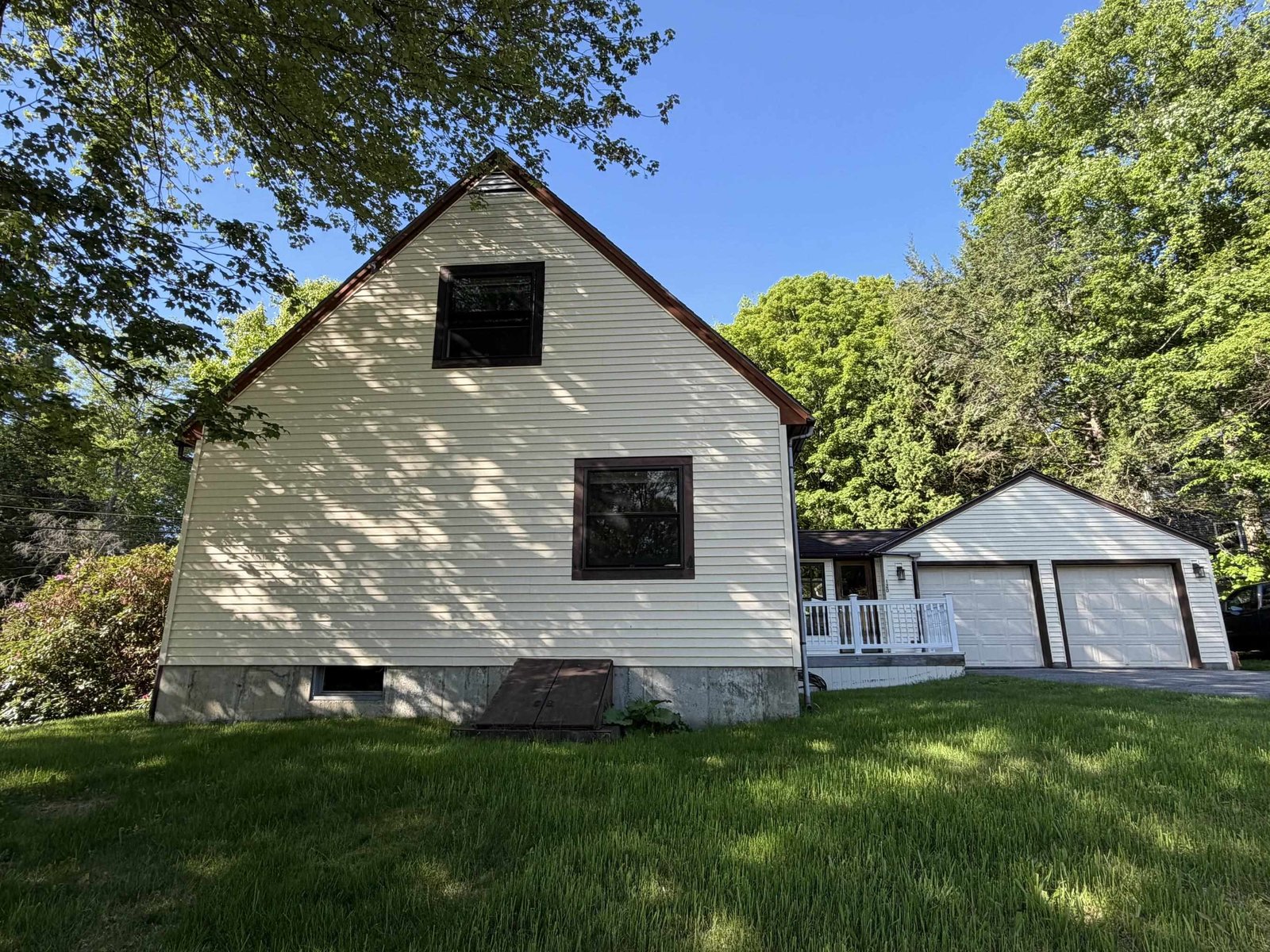 120 Carriage Hill Road