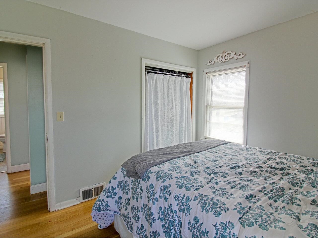 With Double Closet
