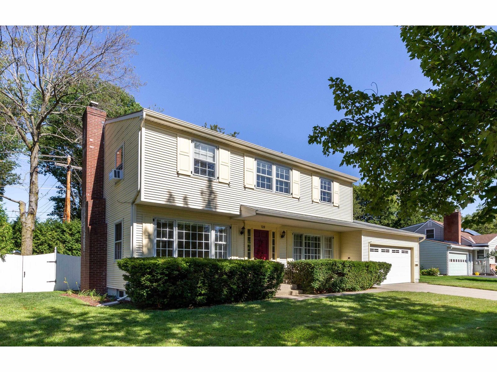 120 Lakewood Parkway