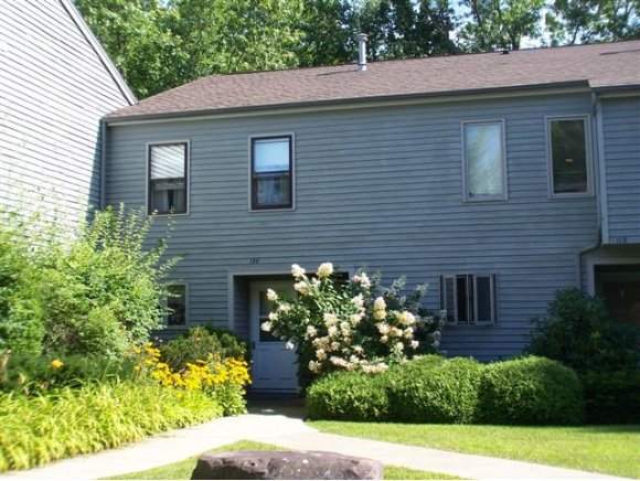 120 Locust Hill, Unit 120