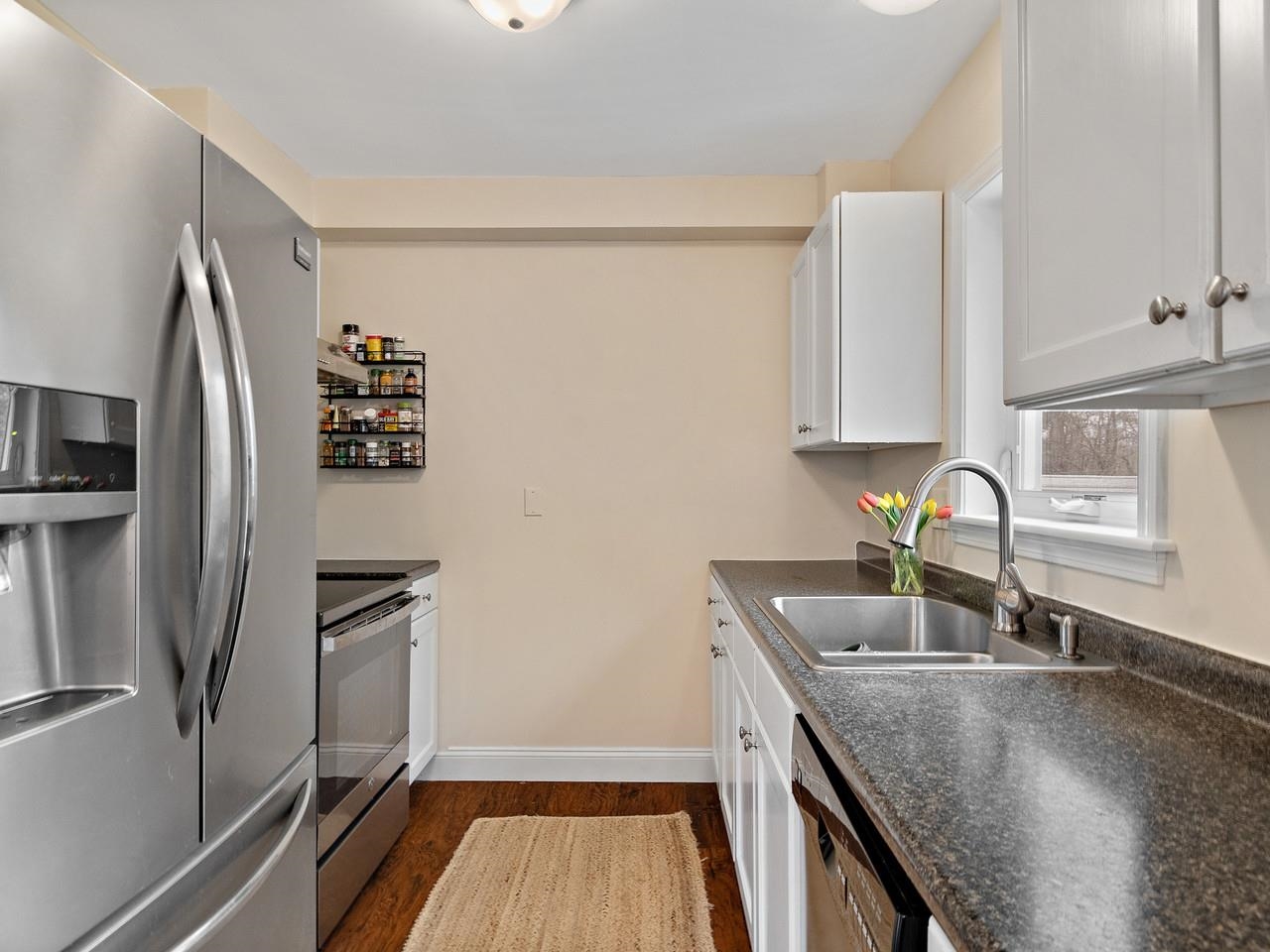Kitchen with  SS