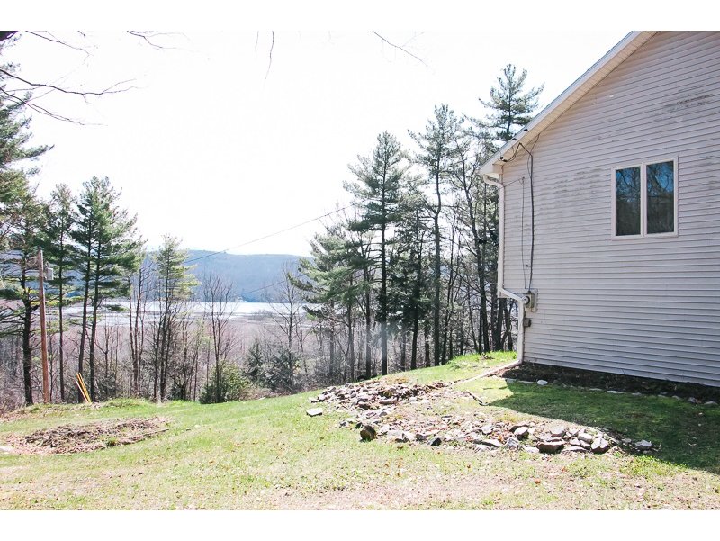 120 Pondview Drive