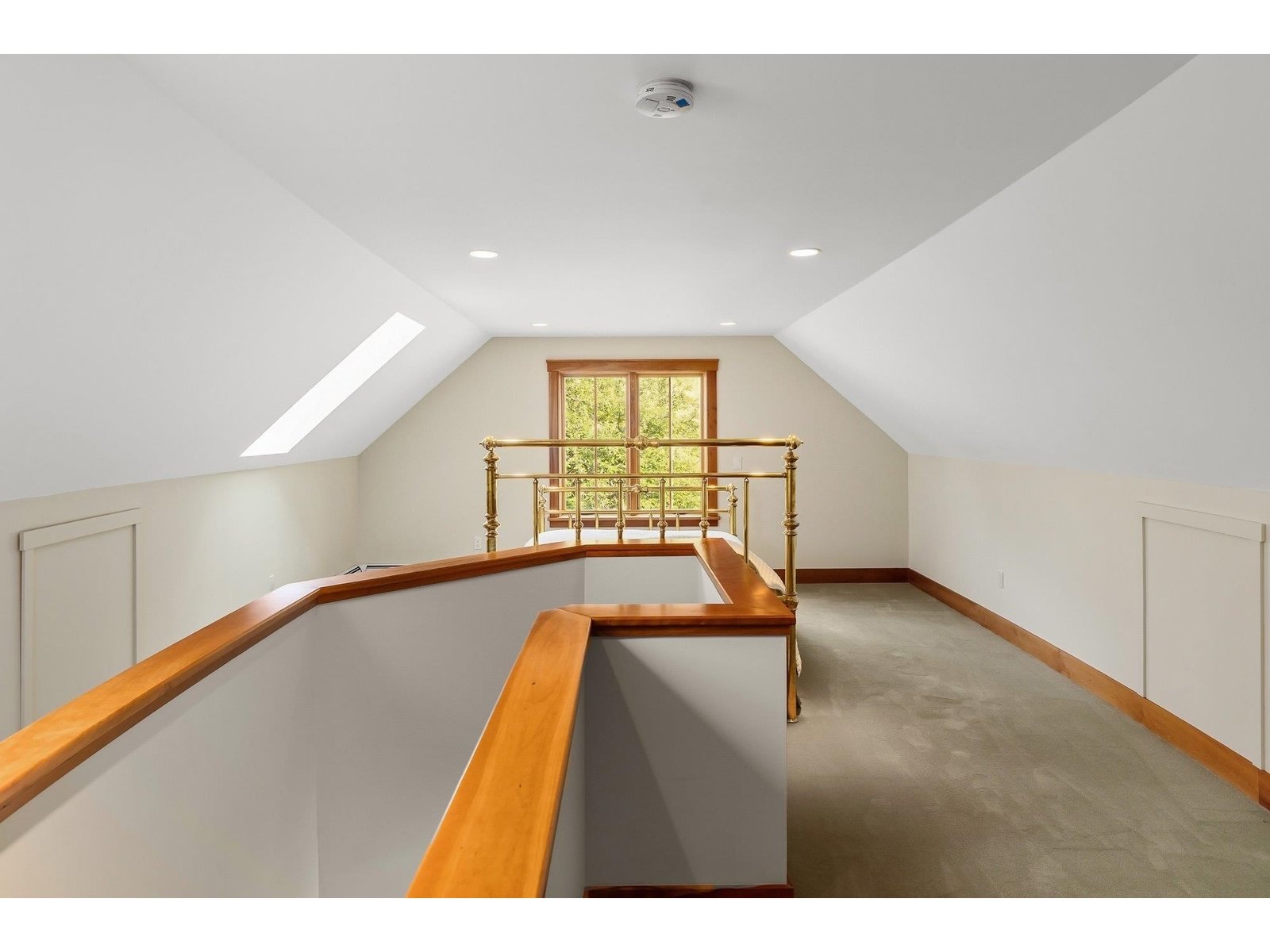 1201 Common Road