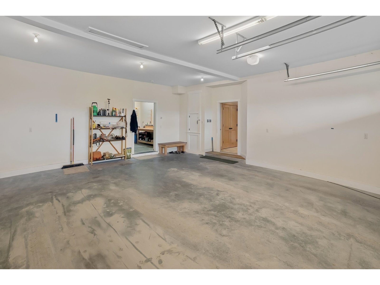 1201 Common Road