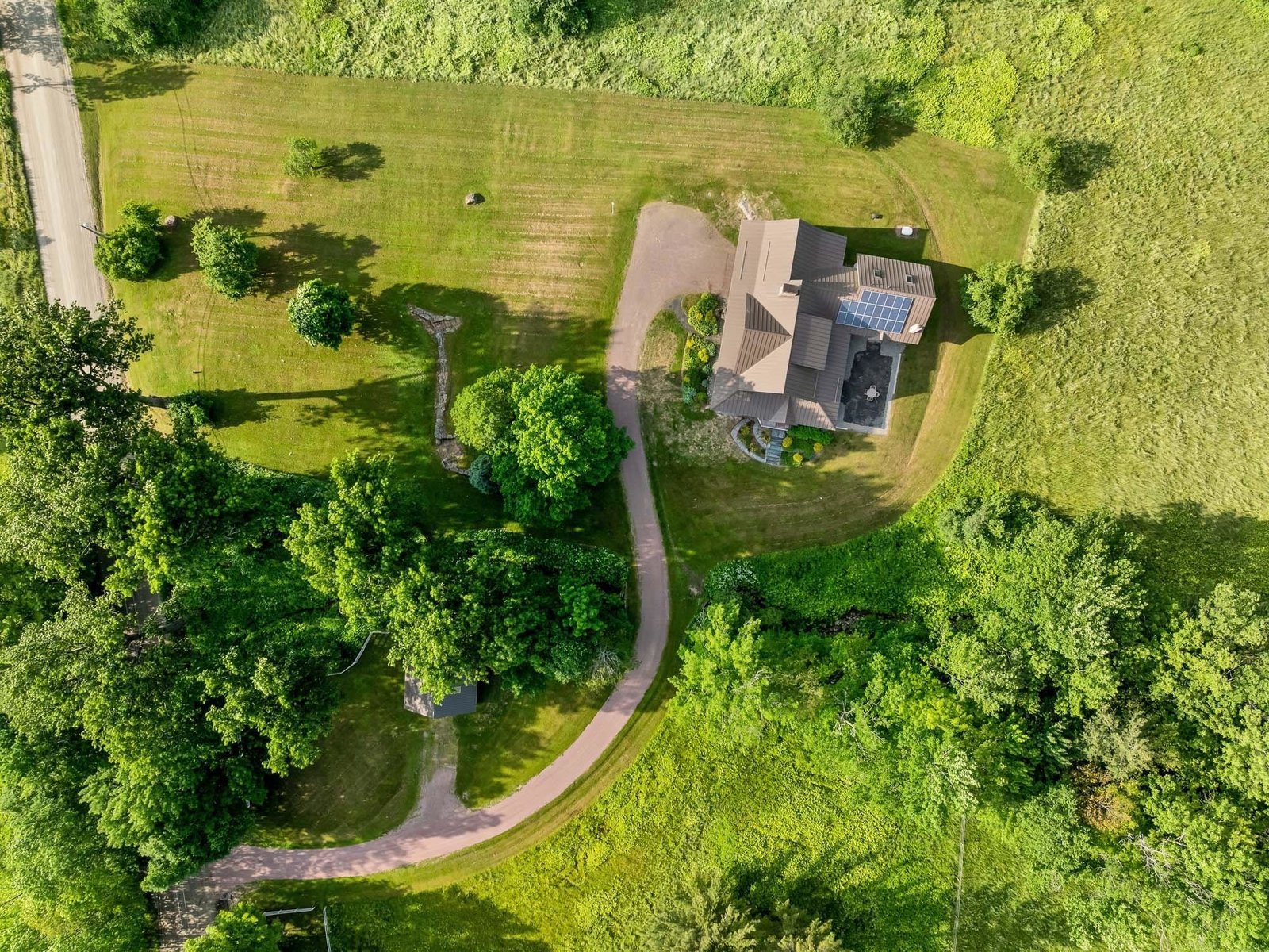 1201 Common Road