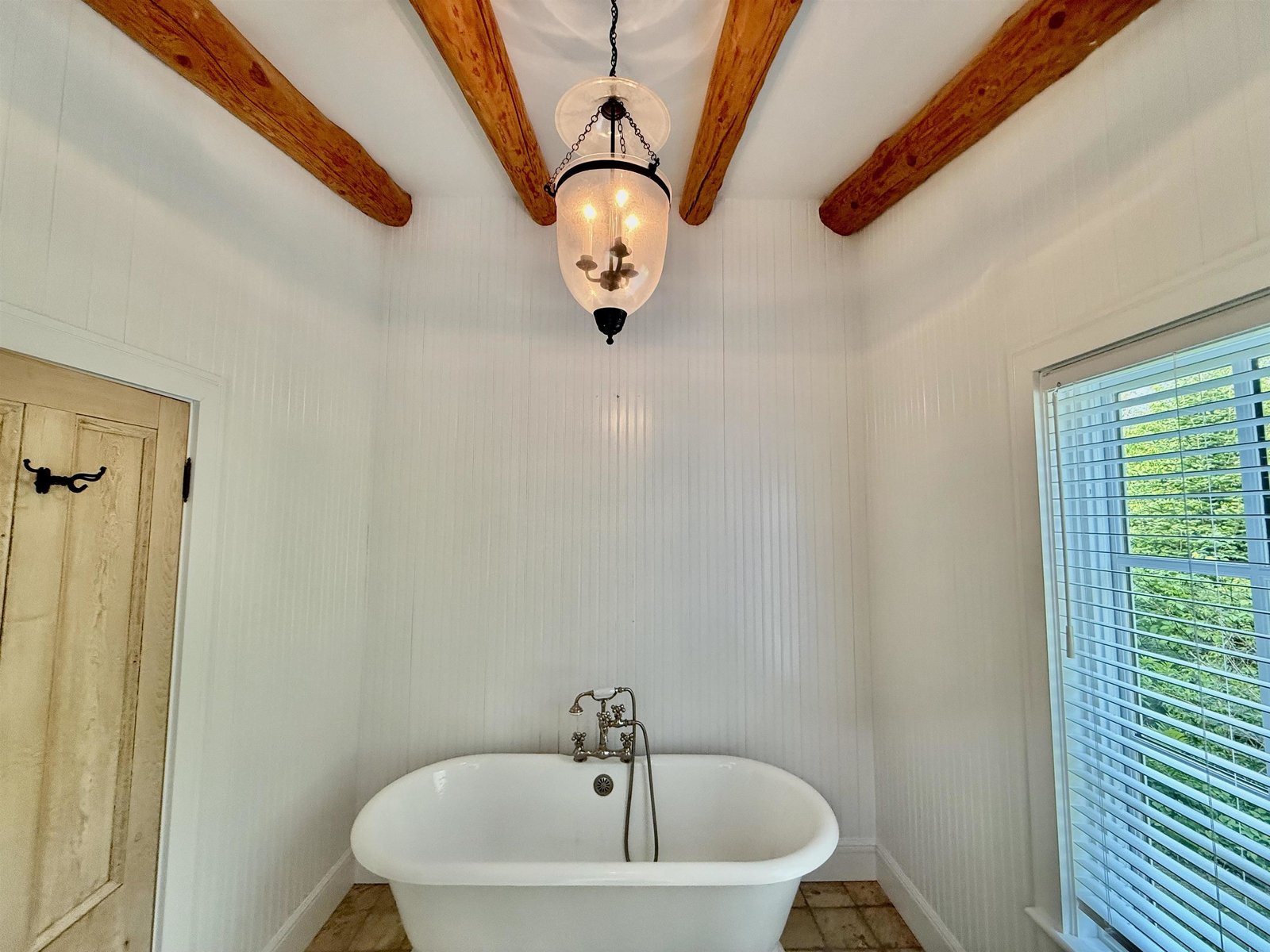Soaking tub for tired skiers
