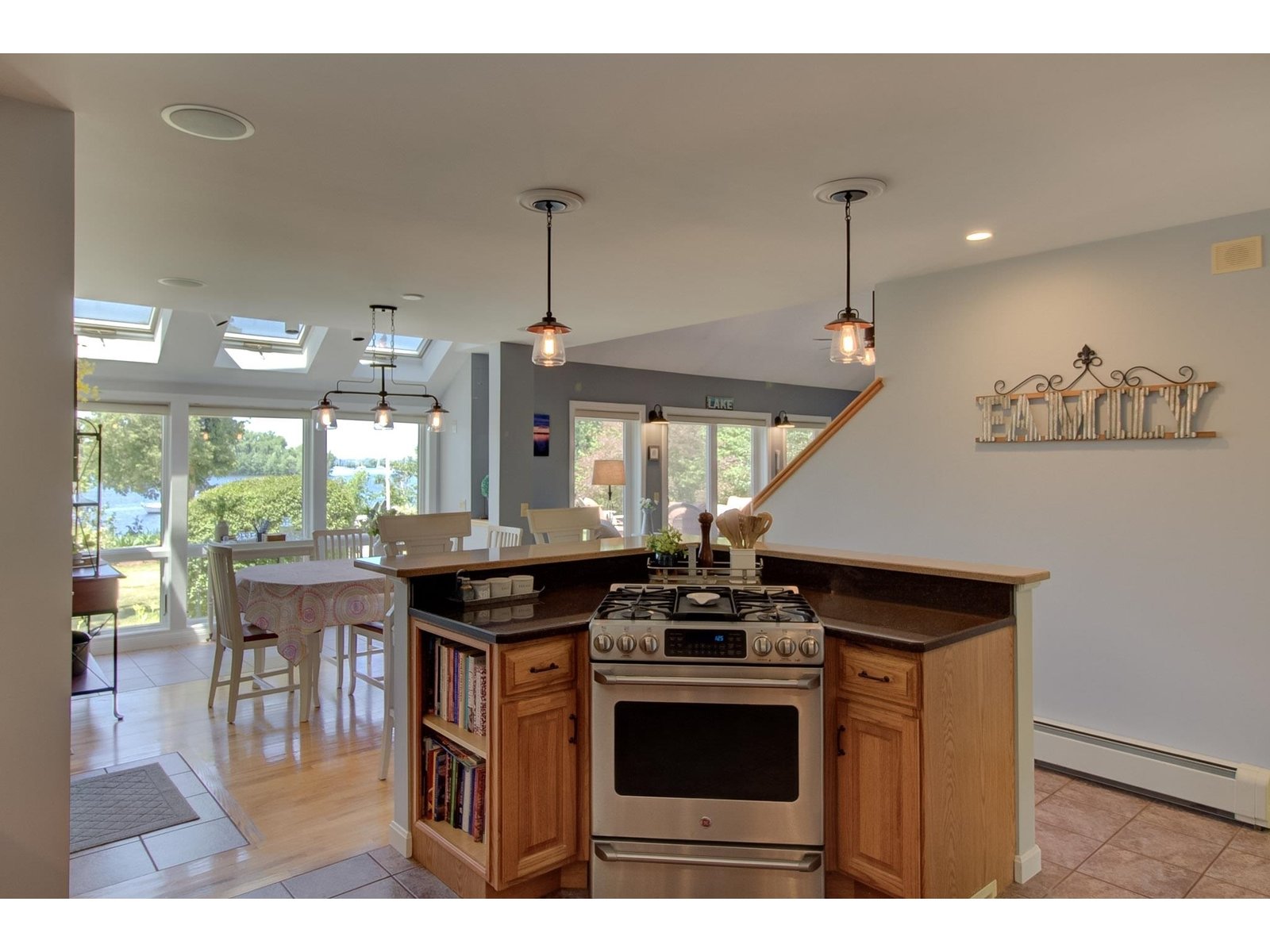 1206 Savage Point Road