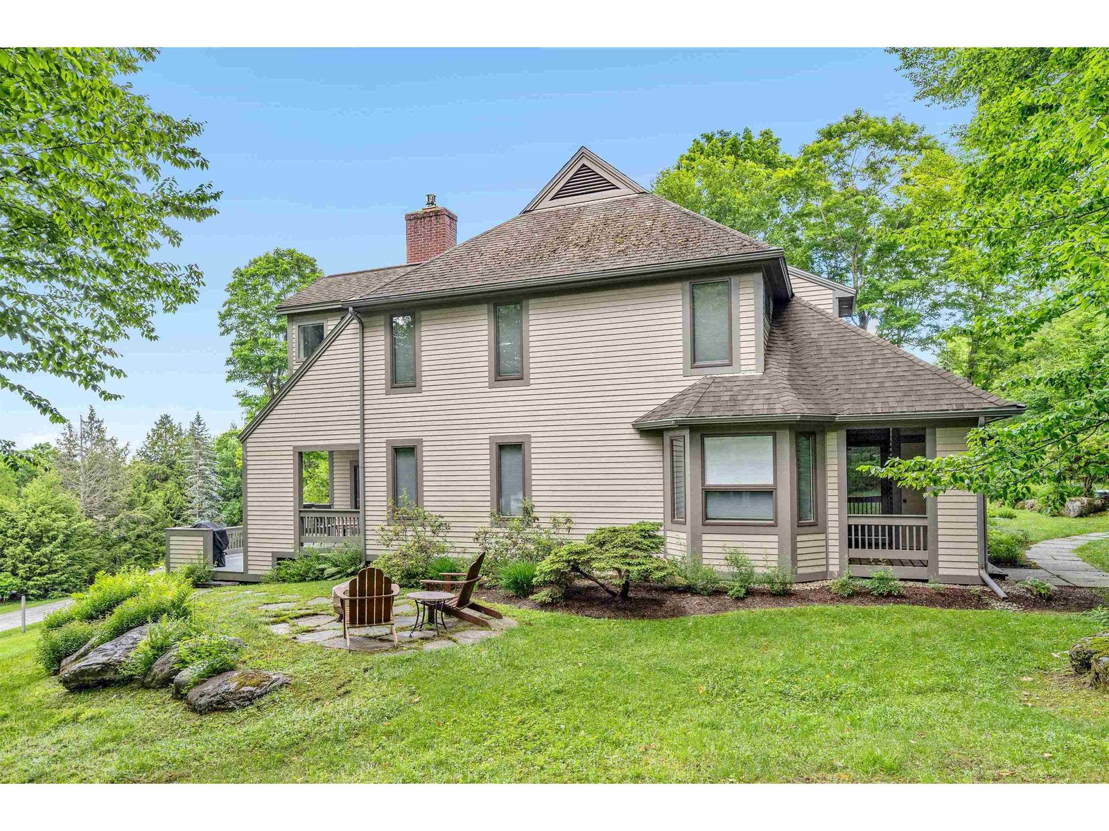 1209 Brook Road, Unit 16