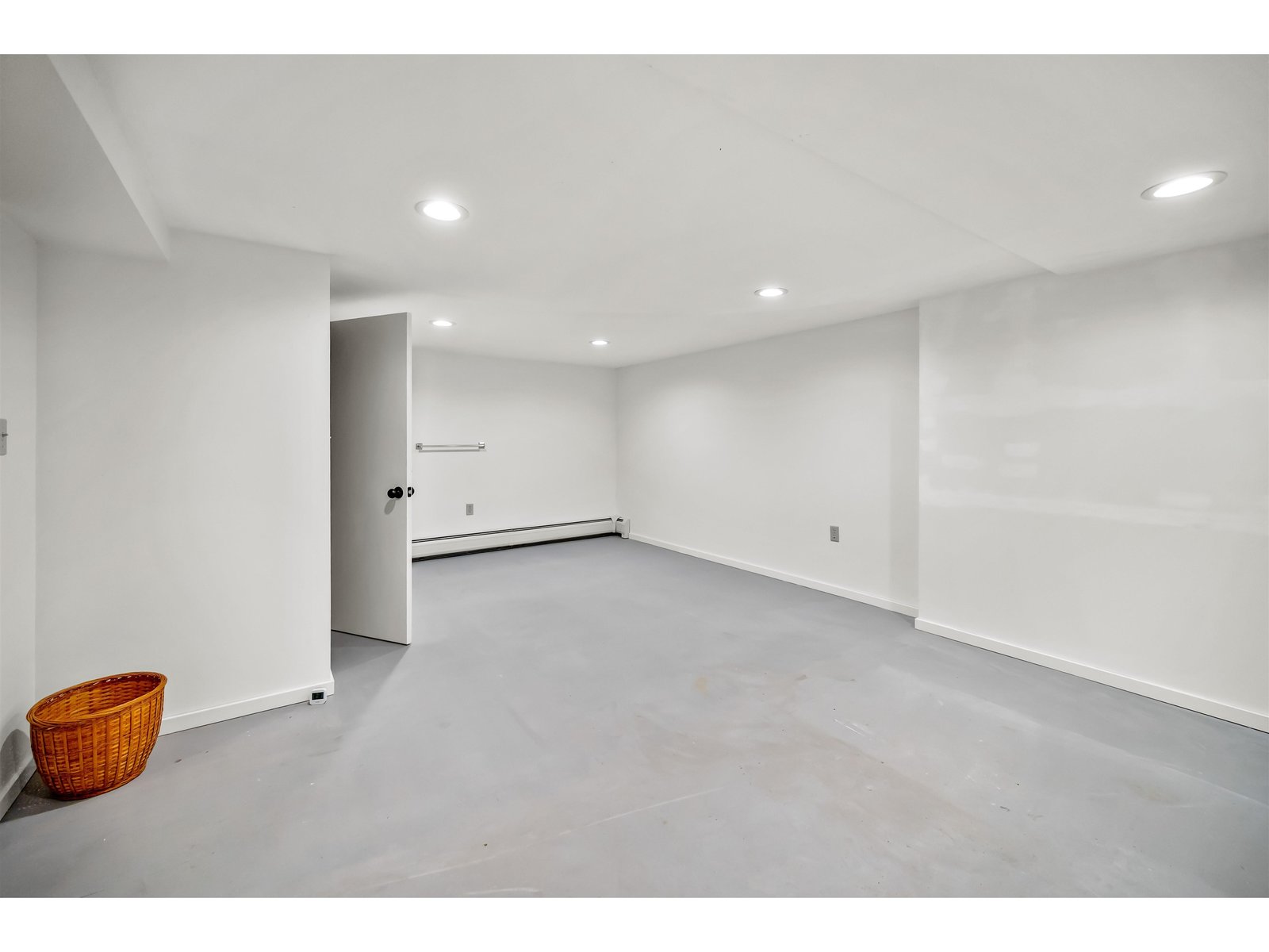 1209 Brook Road, Unit 16