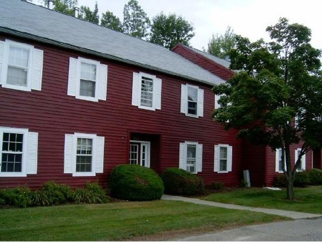 121 N. Twin Oaks Terrace