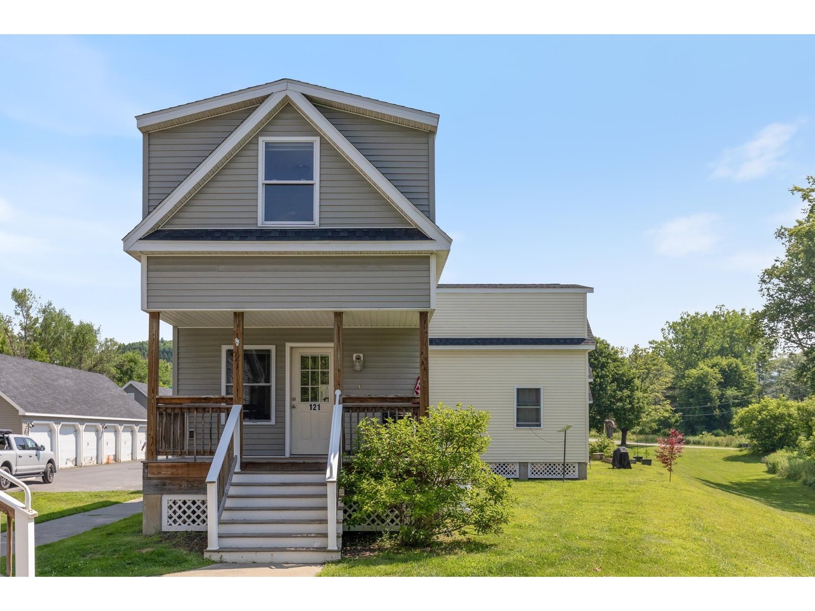 121 O'Hear Court
