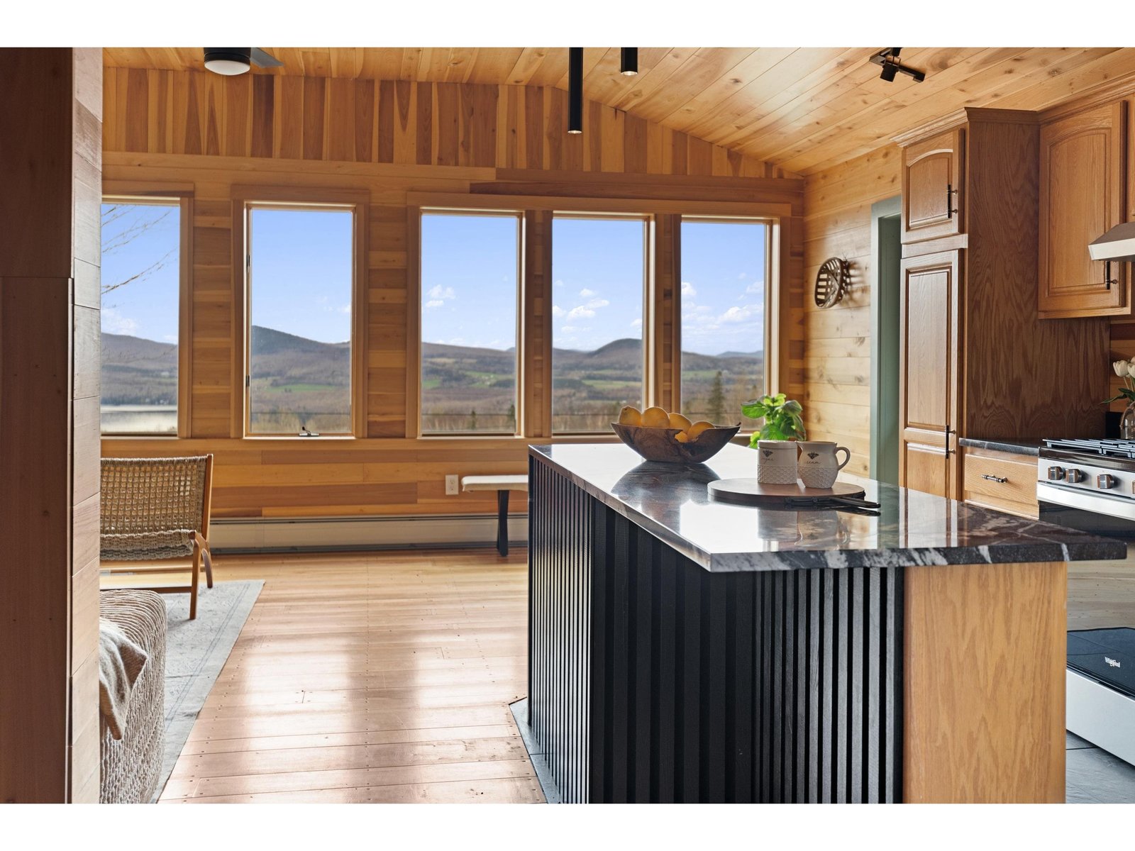 121 Ridge Lane