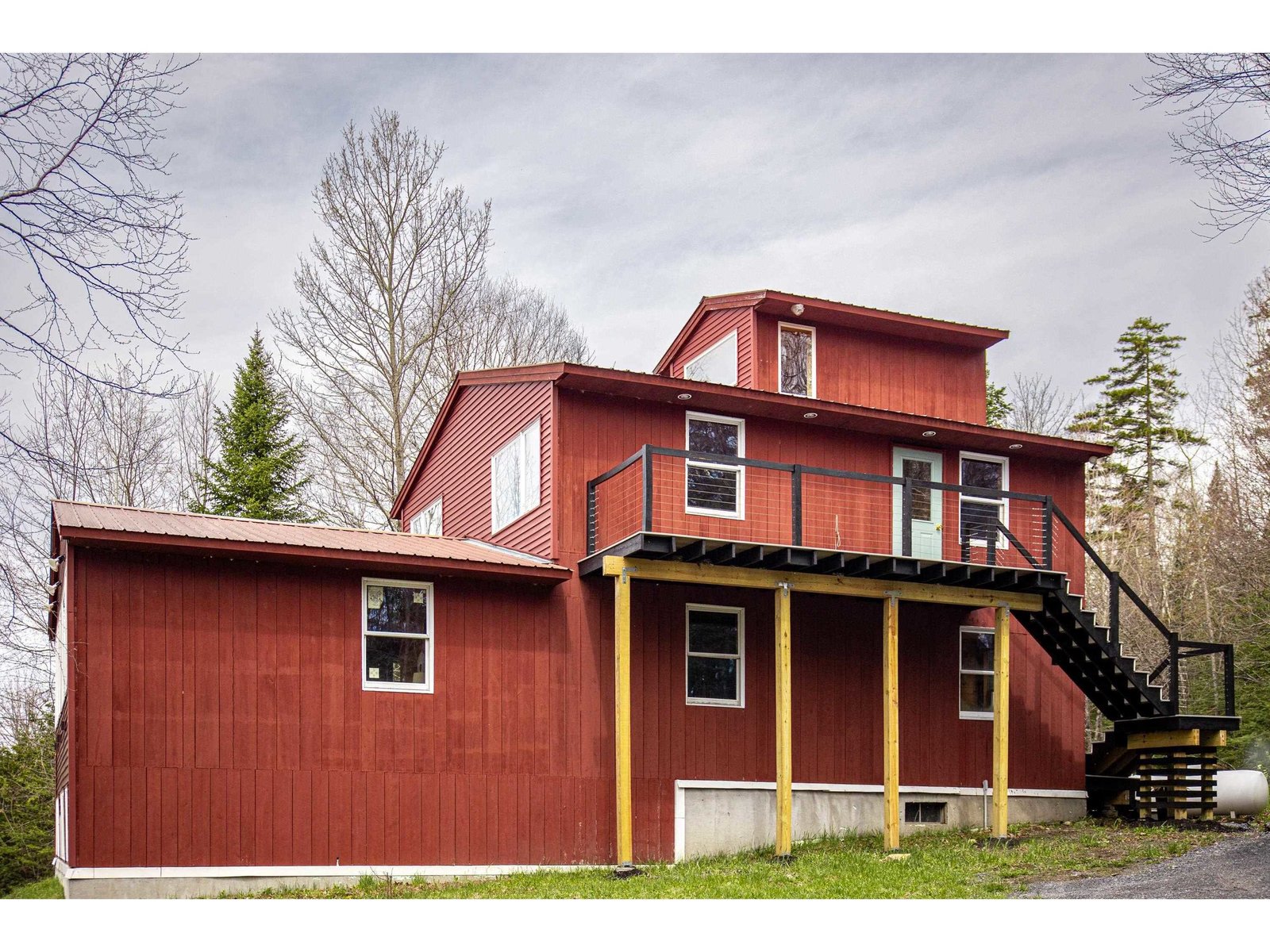 121 Ridge Lane
