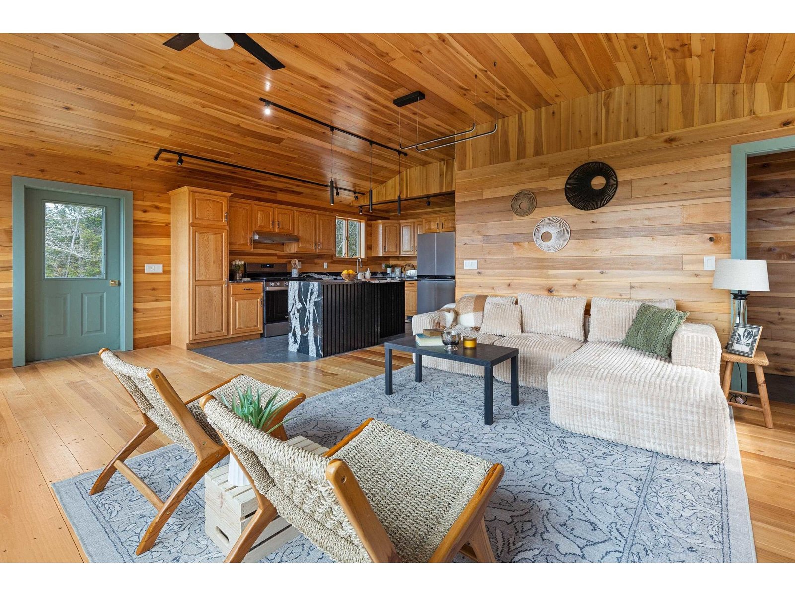 121 Ridge Lane