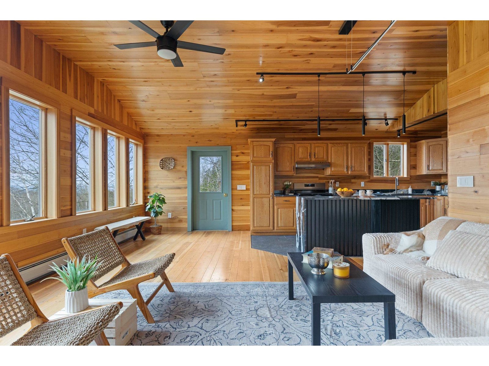 121 Ridge Lane