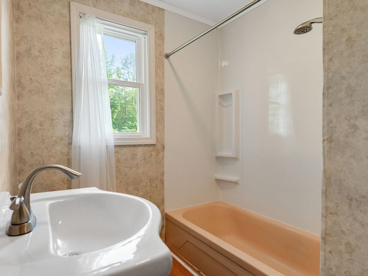 Full bathroom