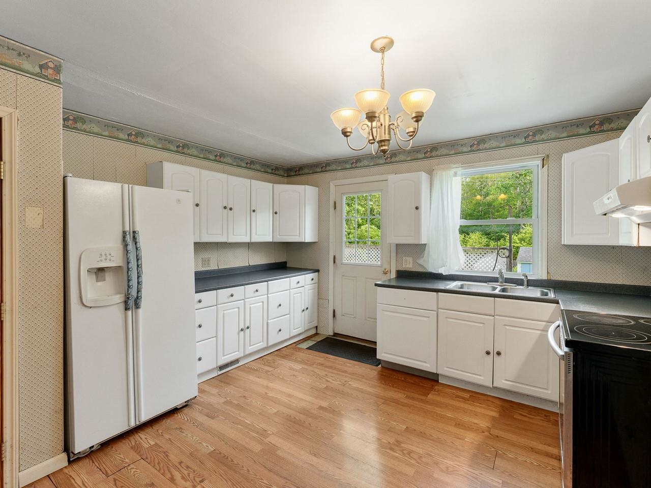Large kitchen