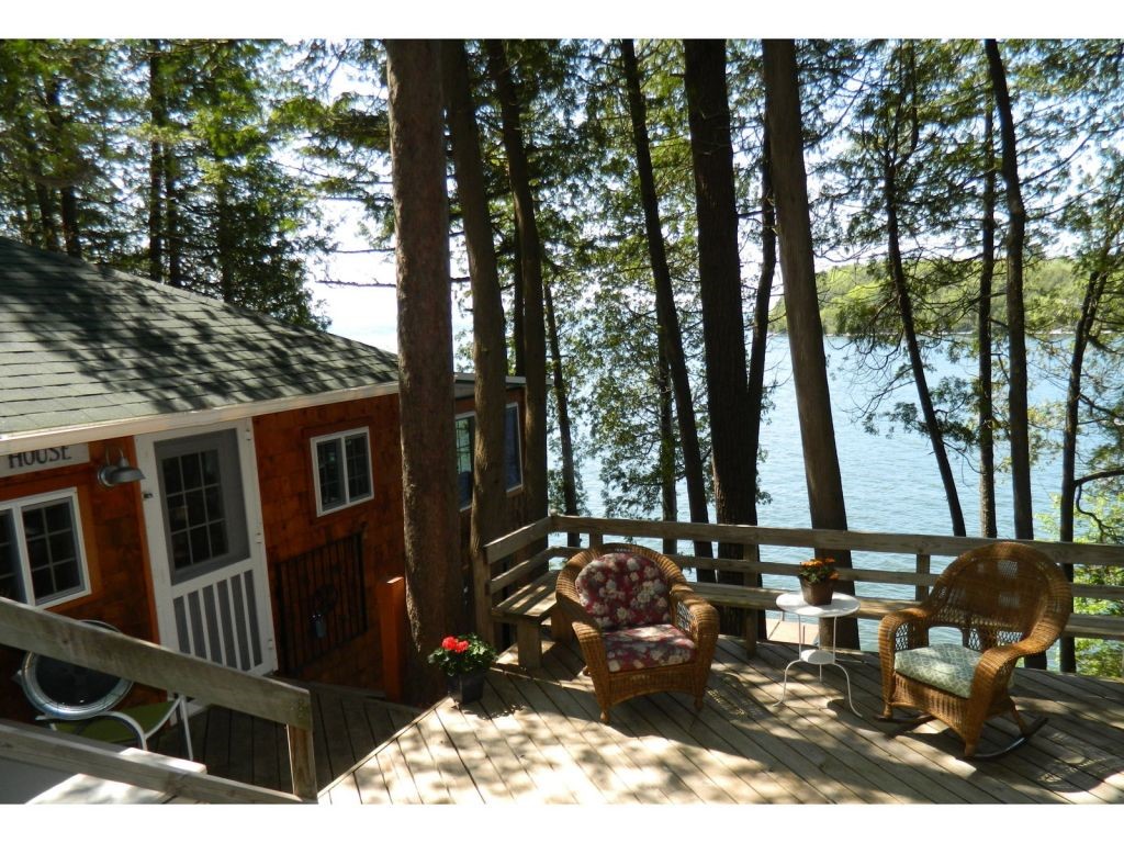 122 North Shore Road