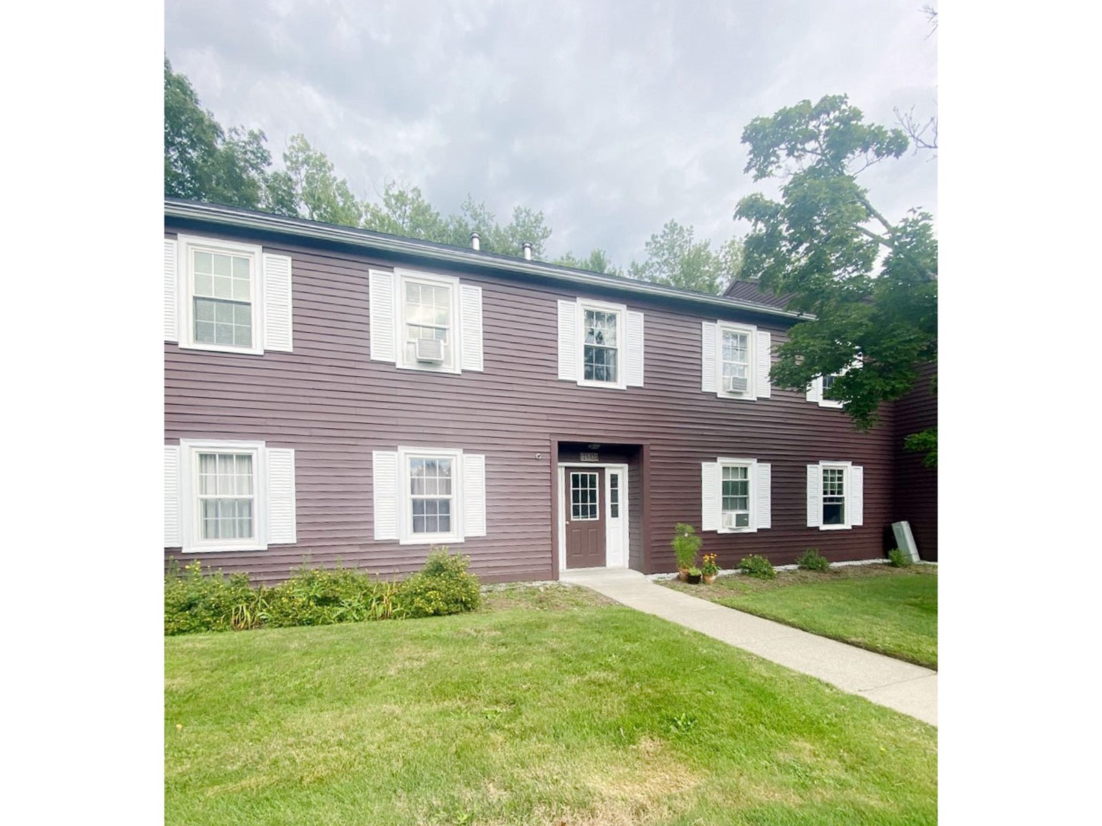 122 North Twin Oaks Terrace, South Burlington