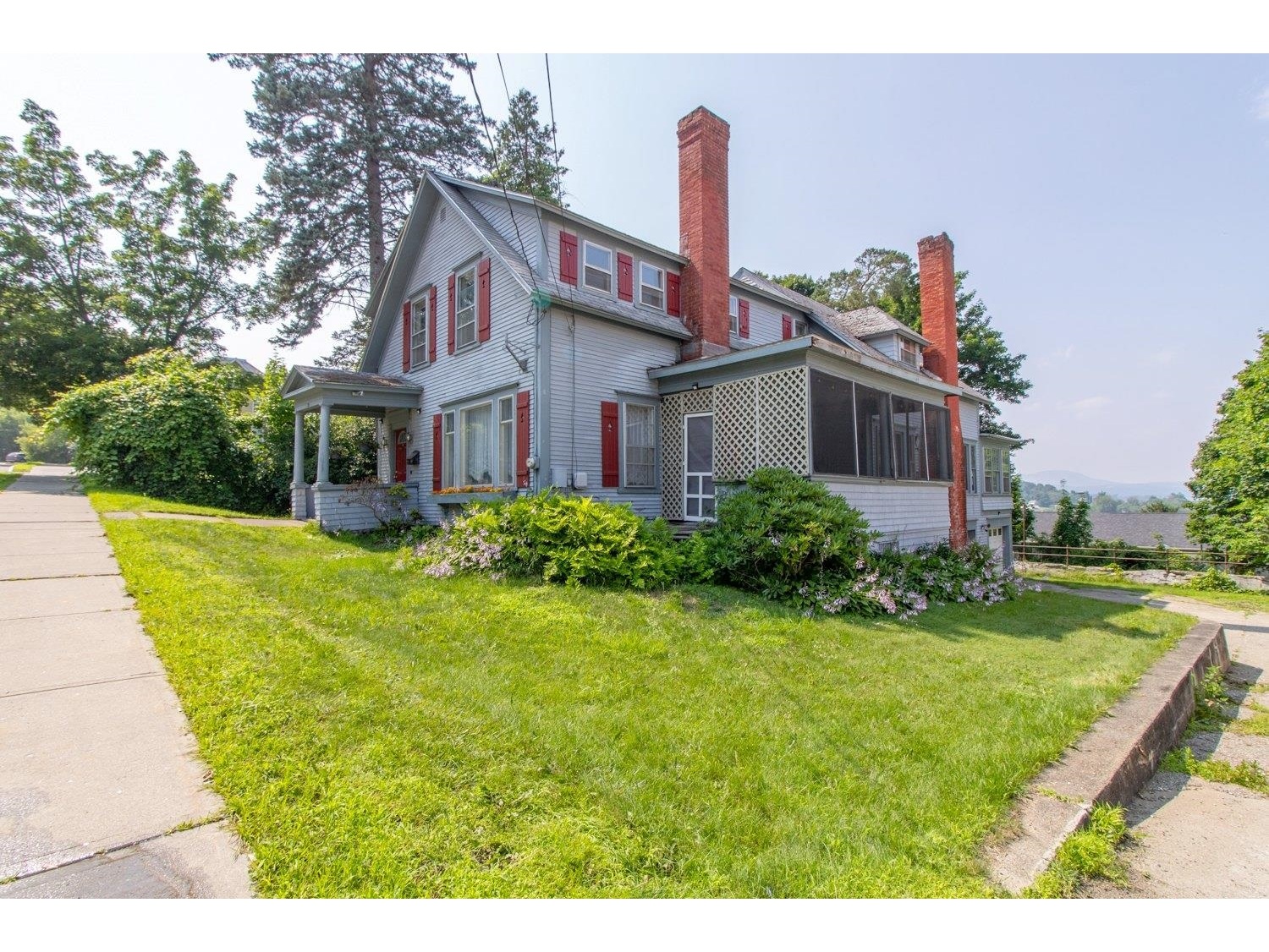122 Pleasant Street