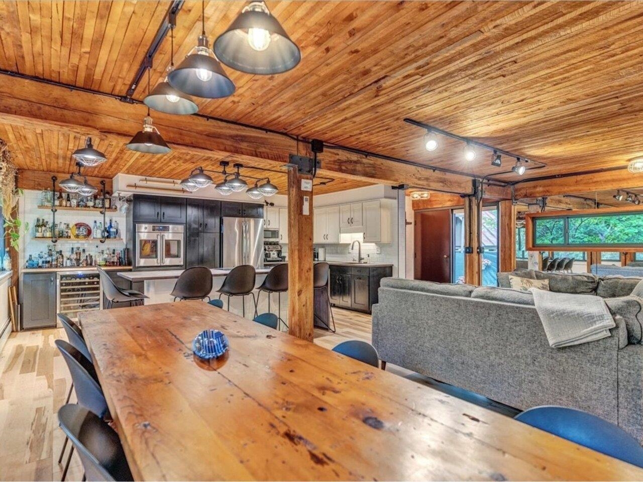 Exposed beams